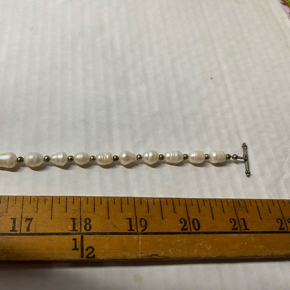 Freshwater Pearl necklace and Earrings - Picture 12 of 14